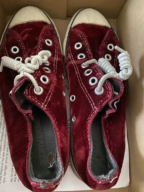 Men’s US Converse Vintage All Star Velvet Lace-Up Sneakers
